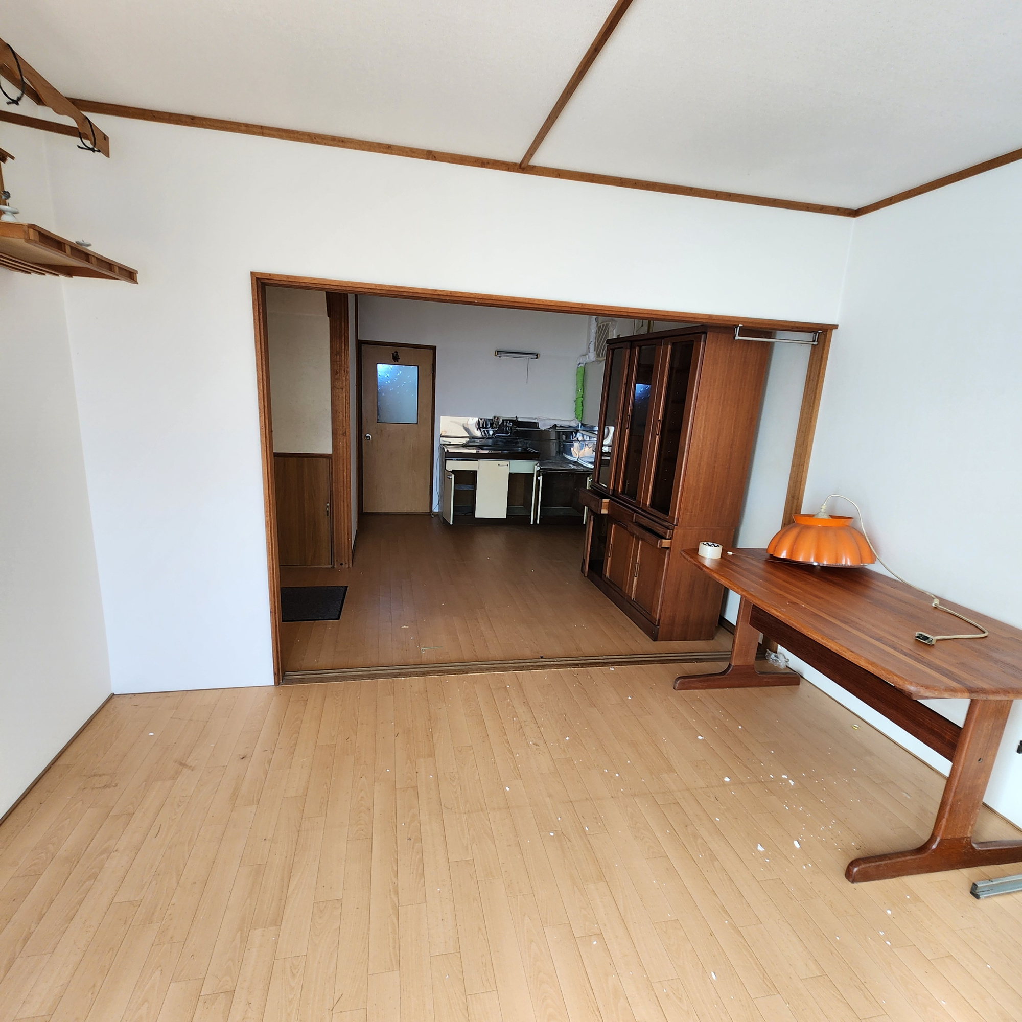登別市富士町4丁目29-2　店舗付住宅の居間・リビング
