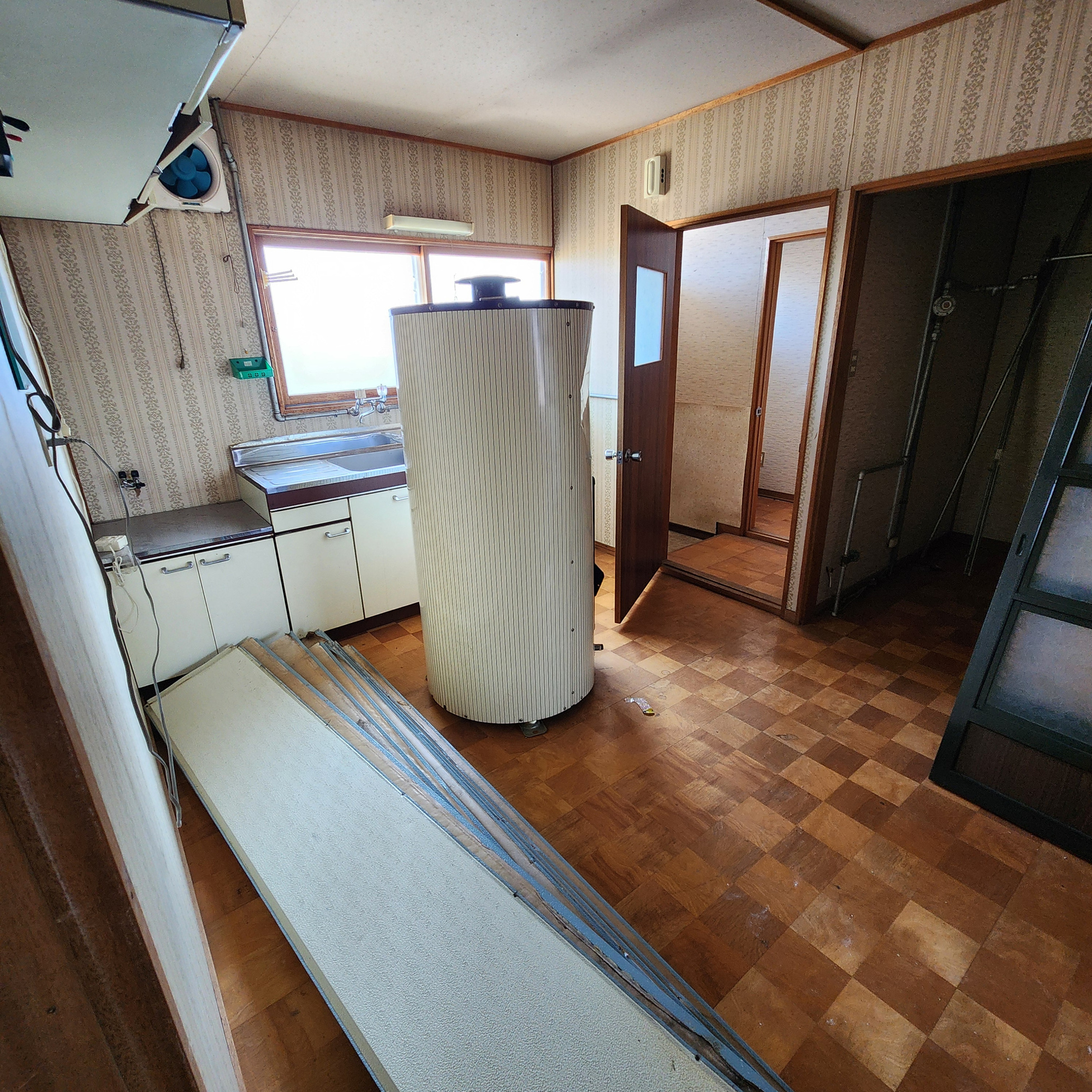 登別市富士町4丁目29-2　店舗付住宅の居間・リビング