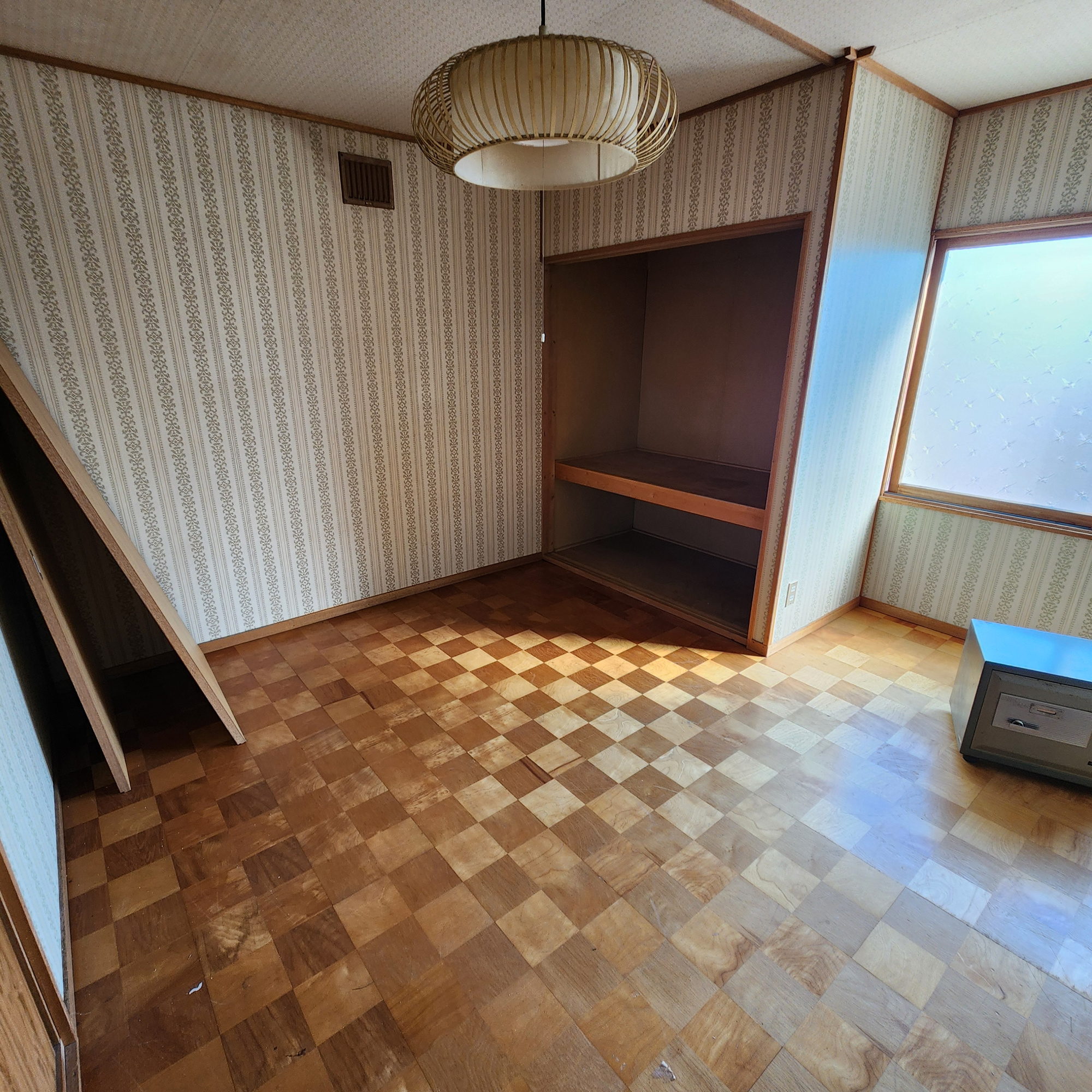 登別市富士町4丁目29-2　店舗付住宅の洋室