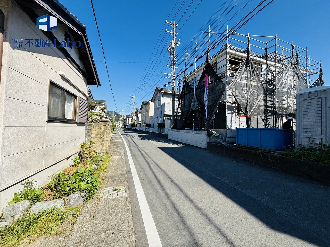 クレイドルガーデン　　富士市中之郷　第6　　全1棟の前面道路含む現地写真|防犯カメラ、モニター付きインターフォンで安心です♪