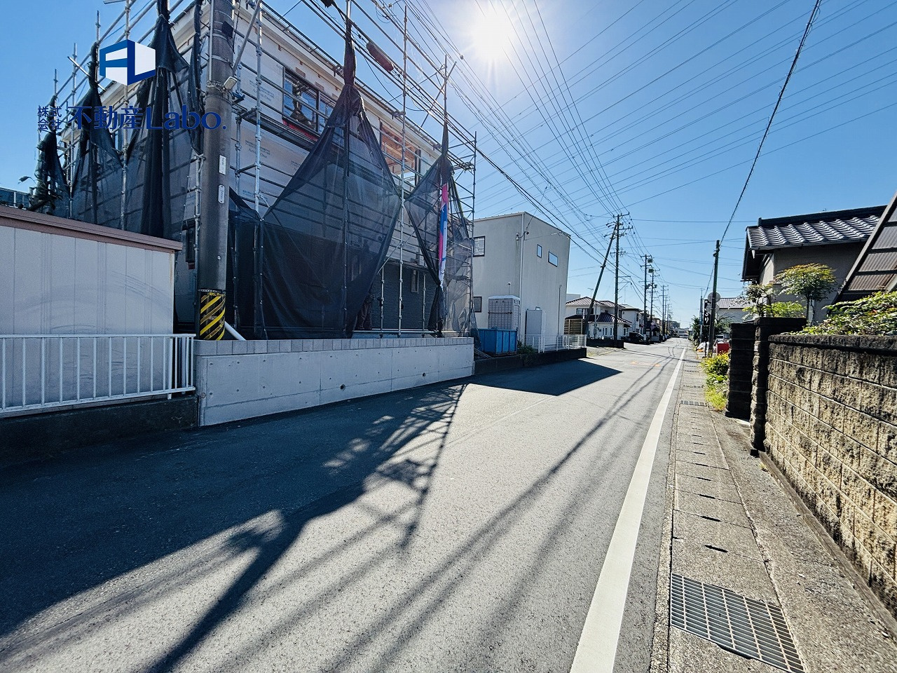 クレイドルガーデン　　富士市中之郷　第6　　全1棟の前面道路含む現地写真|浴室換気暖房乾燥機付きで雨の日、花粉の気になる時期もお洗濯干しはバッチリです♪
