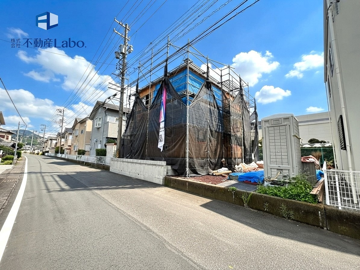 クレイドルガーデン　　富士市中之郷　第6　　全1棟の前面道路含む現地写真