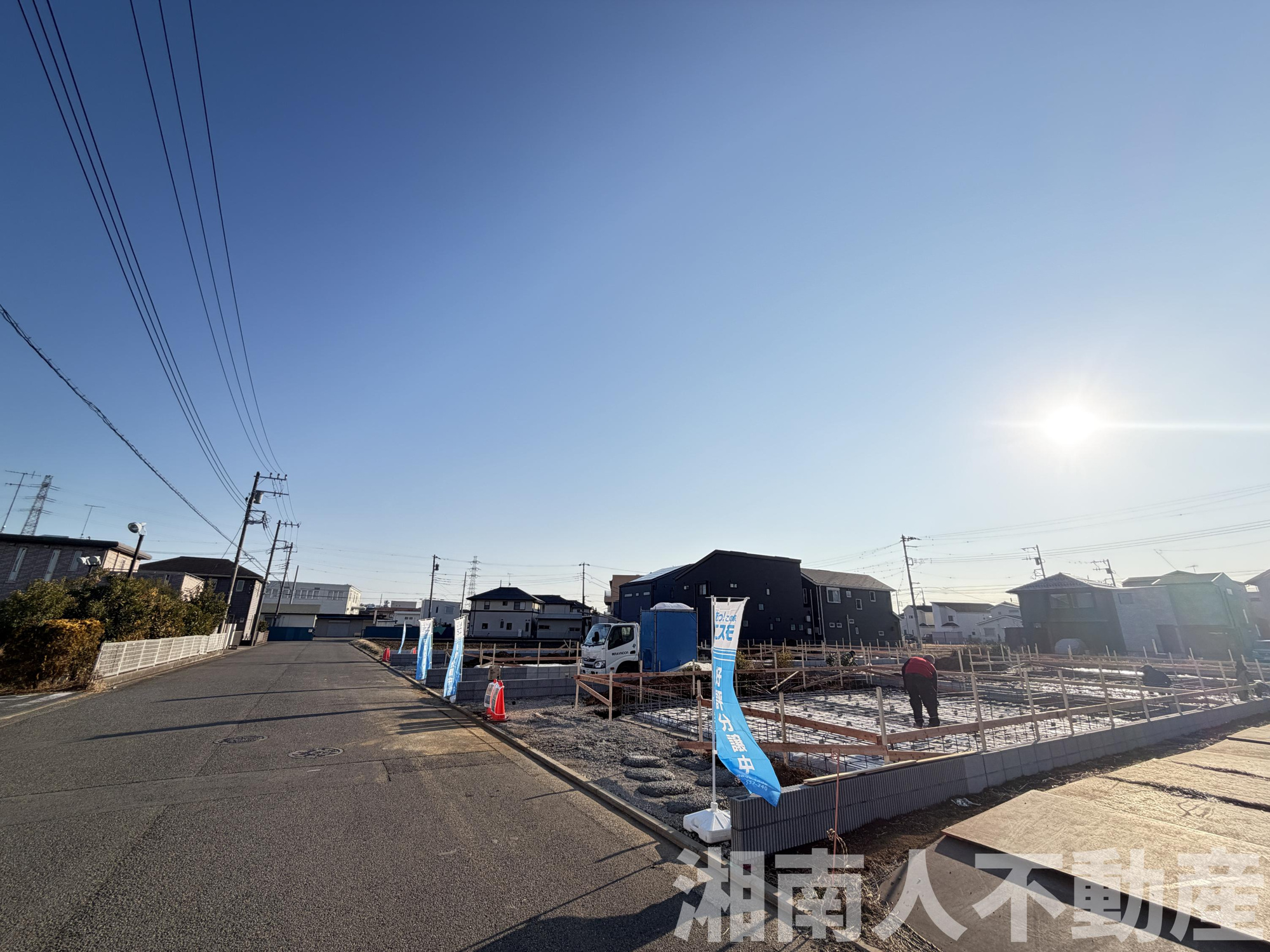 藤沢市菖蒲沢１０３４－１新築戸建ての前面道路含む現地写真|前面道路含む現地写真です