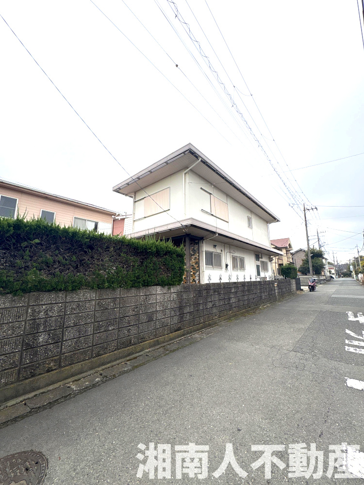 平塚市諏訪町　中古戸建　の前面道路含む現地写真|前面道路含む現地写真です