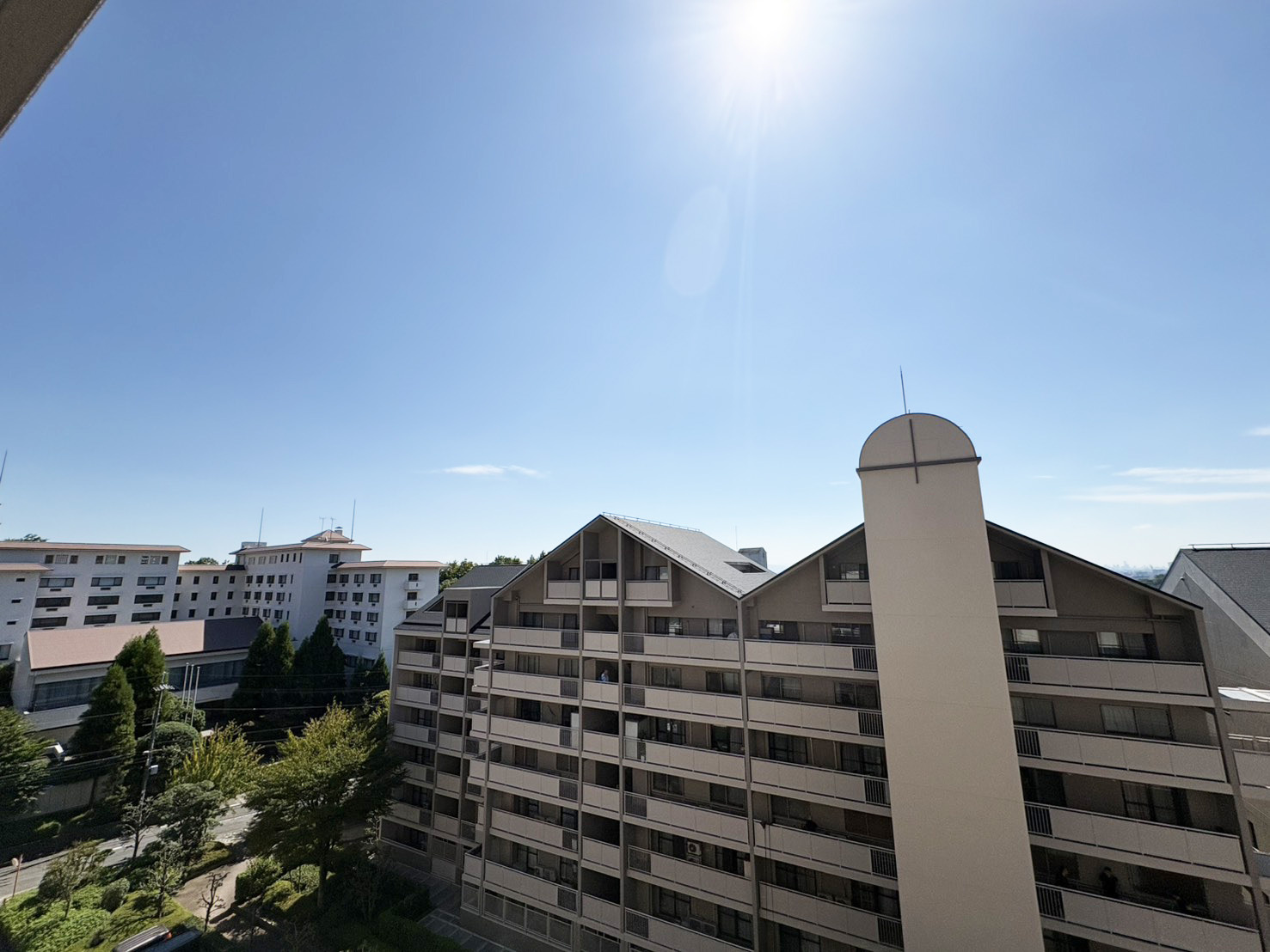 高槻市上土室１丁目の中古マンションの展望|南側バルコニーからの南東向きの眺望です。