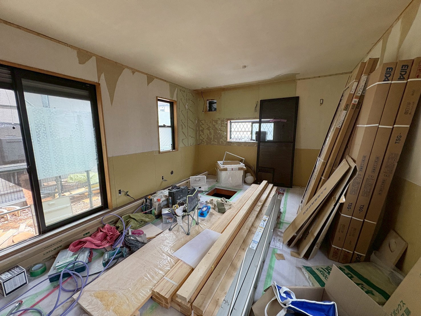 さいたま市緑区三室　中古戸建　2階建4LDKの居間・リビング