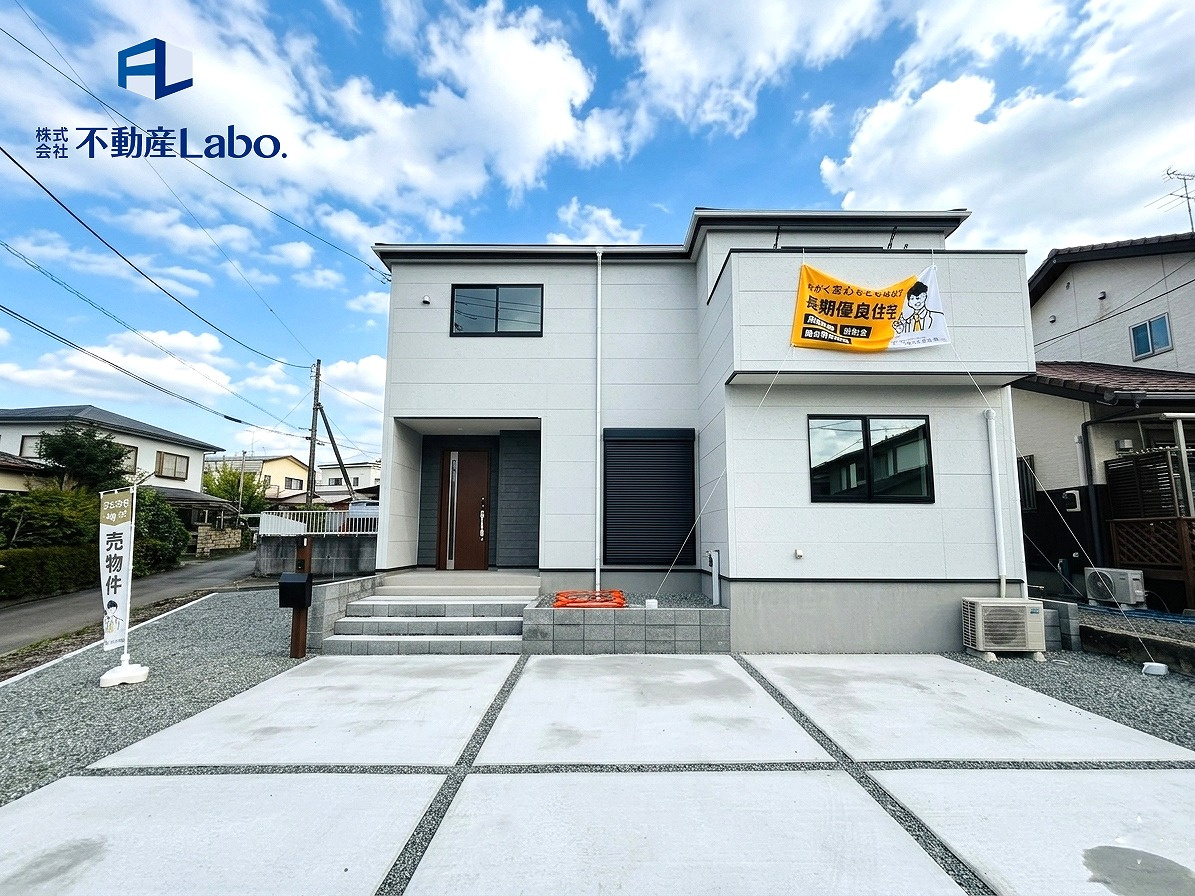 リーブルガーデン　富士宮市小泉２期　全１棟の外観|～本日ご見学が可能です～
土日祝日はもちろん、平日のお仕事終わりのお時間でもご内覧可能です♪
ご見学ご希望がございましたらお気軽にご相談ください！
お問い合わせは、090-6400-6118まで♪