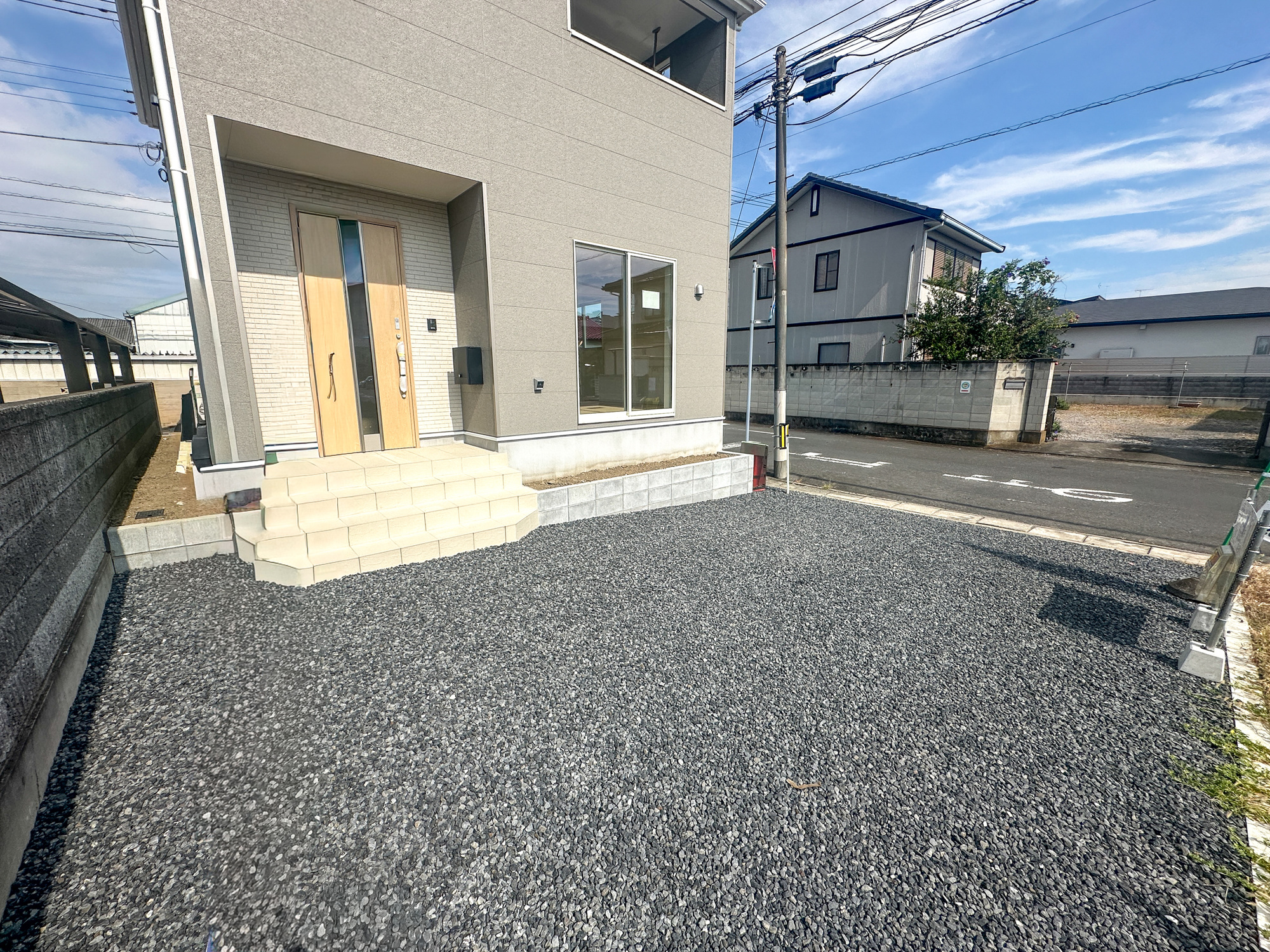 佐野市天神町の新築一戸建の庭|お庭での家庭菜園・ガーデニングを通じて、お子様と一緒に育てていくと、思い出も増えていきそうですね♪