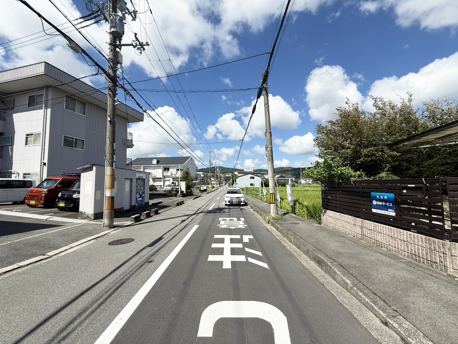 高槻市宮之川原元町戸建の前面道路含む現地写真|前面道路はバス路線となります。（２０２６年９月現在）