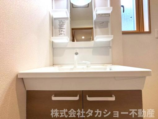 市原市椎の木台　中古戸建の独立洗面台
