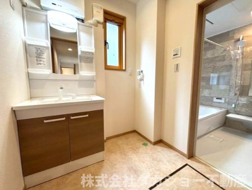 市原市椎の木台　中古戸建の独立洗面台