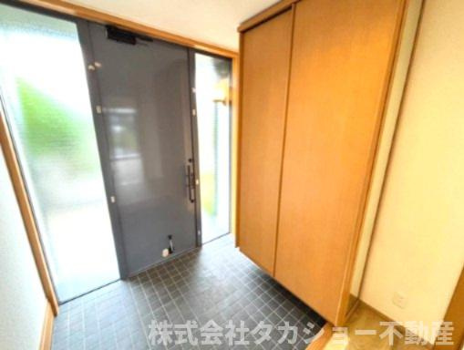 市原市椎の木台　中古戸建の玄関