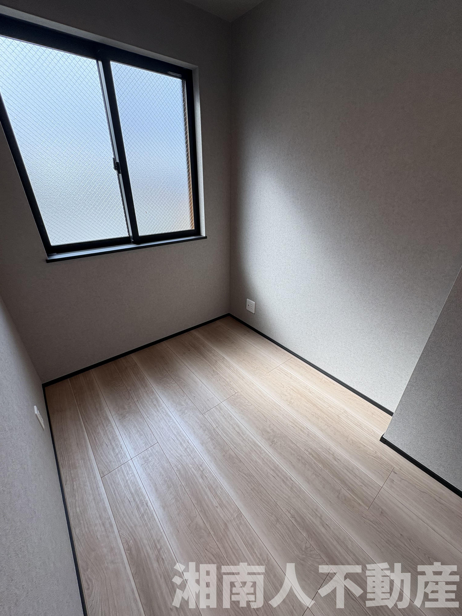 茅ケ崎市小和田1丁目１９－１６新築戸建ての洋室|個人の部屋や寝室として使える洋室です