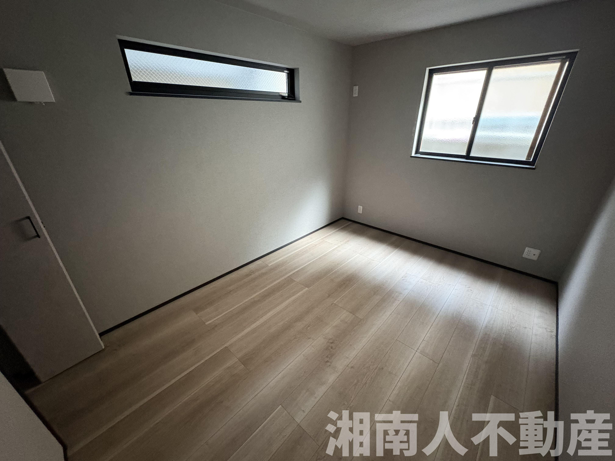 茅ケ崎市小和田1丁目１９－１６新築戸建ての洋室