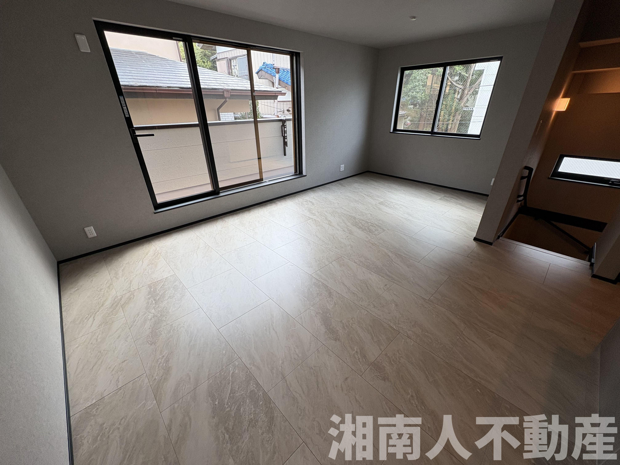茅ケ崎市小和田1丁目１９－１６新築戸建ての居間・リビング