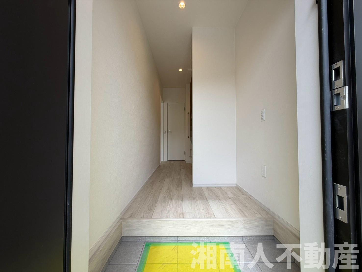 茅ケ崎市浜須賀６６９７－３０４新築戸建ての玄関|落ち着いた玄関です