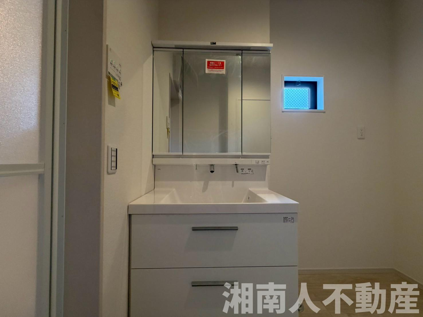 茅ケ崎市浜須賀６６９７－３０４新築戸建ての独立洗面台|独立洗面台で身支度をすべて済ませてしまいましょう