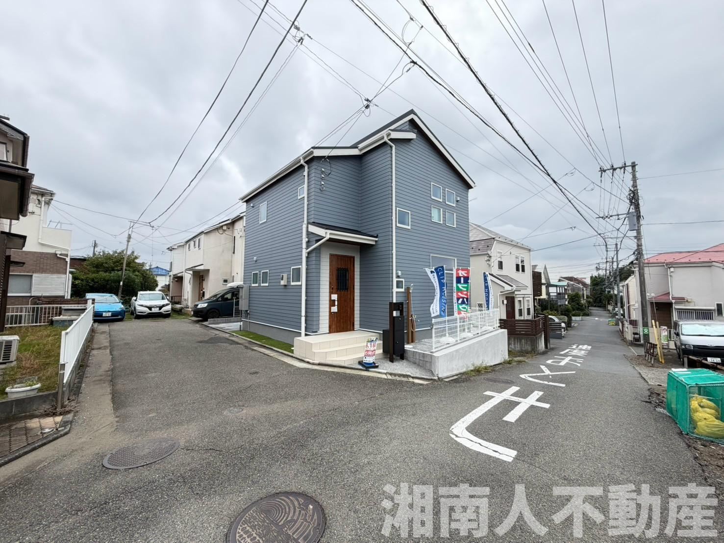 茅ケ崎市浜須賀７－２６付近新築戸建ての前面道路含む現地写真