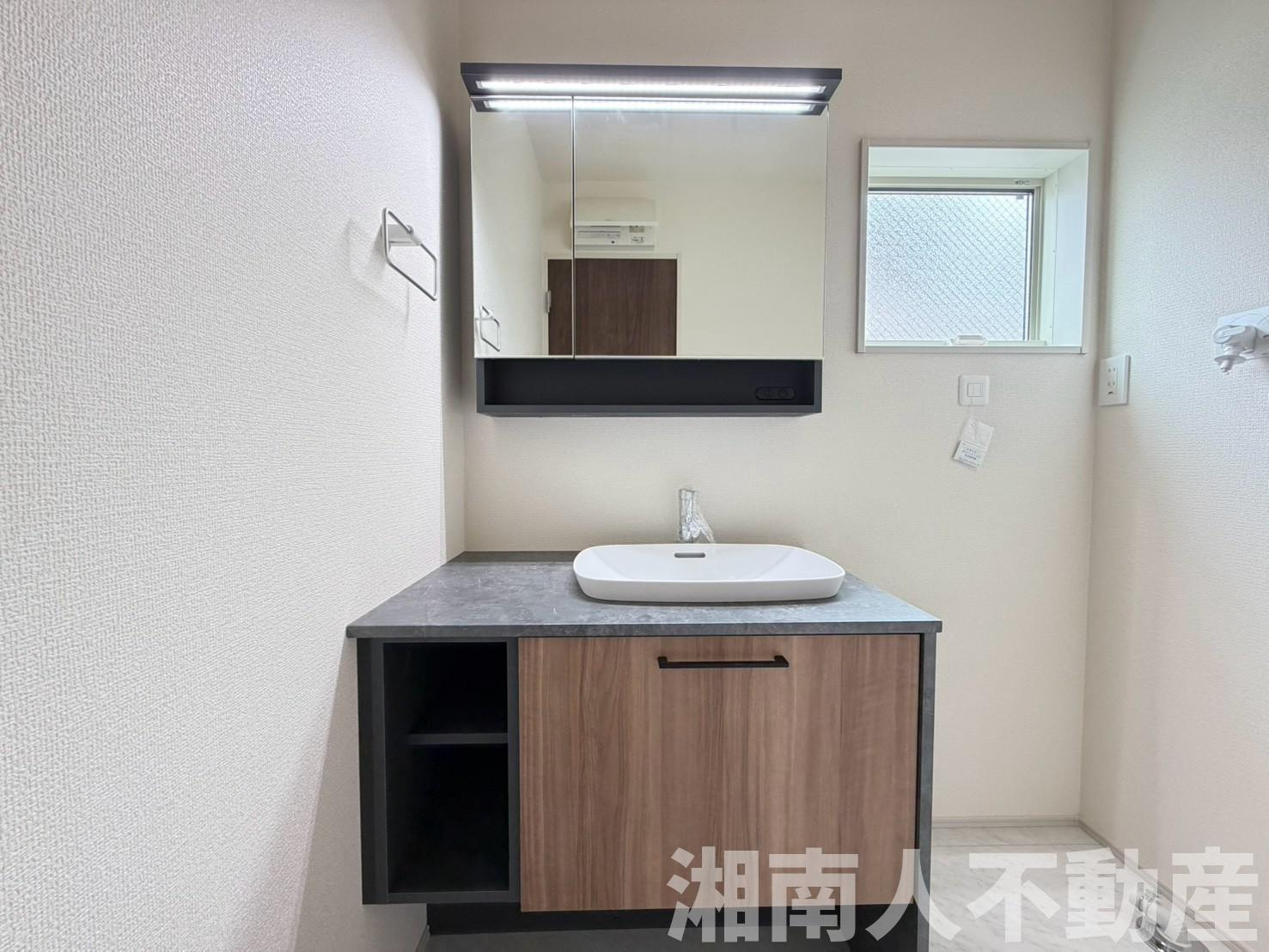 茅ケ崎市浜須賀７－２６付近新築戸建ての独立洗面台|独立洗面台です