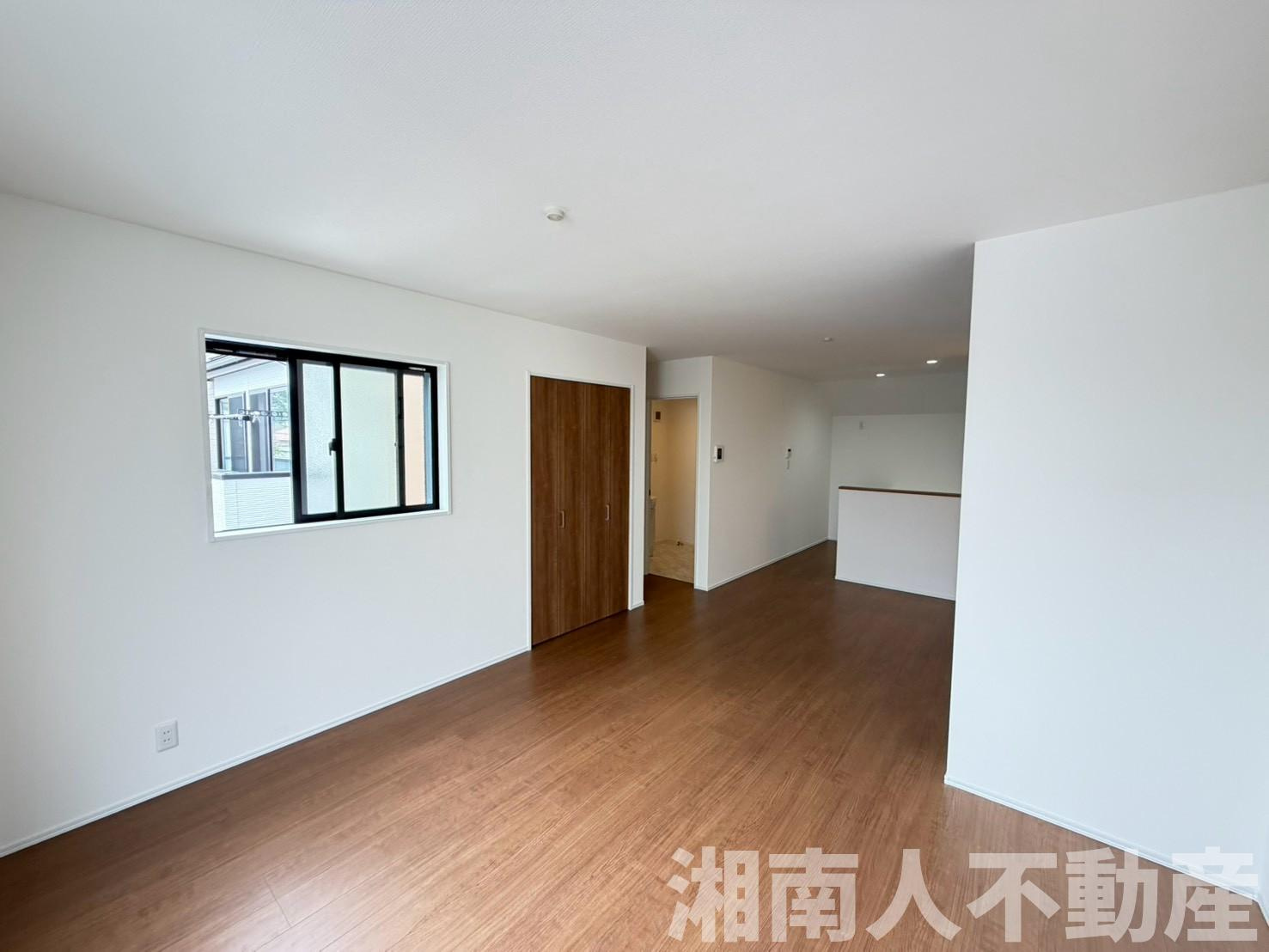 茅ケ崎市浜須賀６９９７－２９６新築戸建ての居間・リビング|こちらのリビングで趣味の時間をお楽しみください