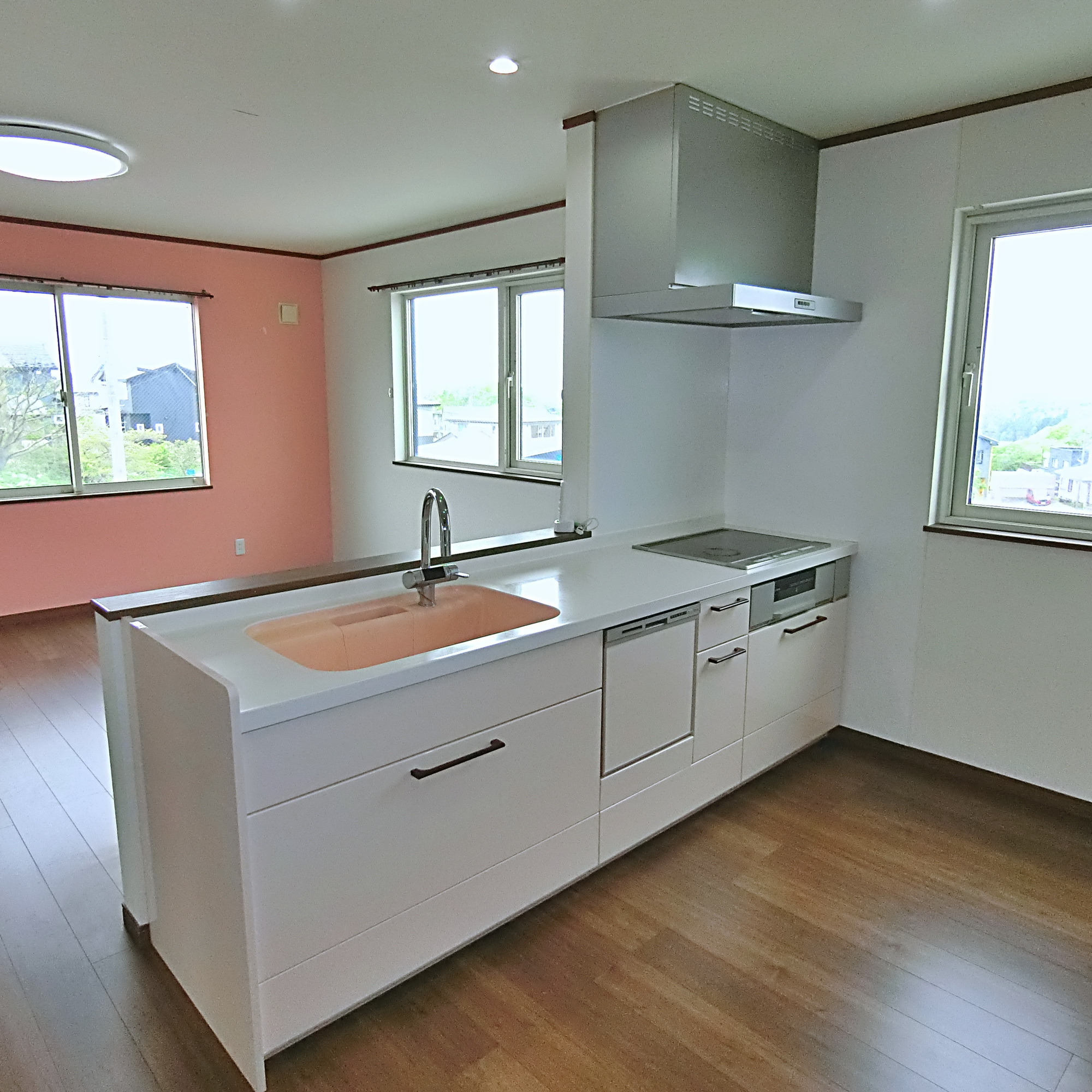 室蘭市八丁平1丁目49-30　中古住宅のキッチン|2階キッチンです
