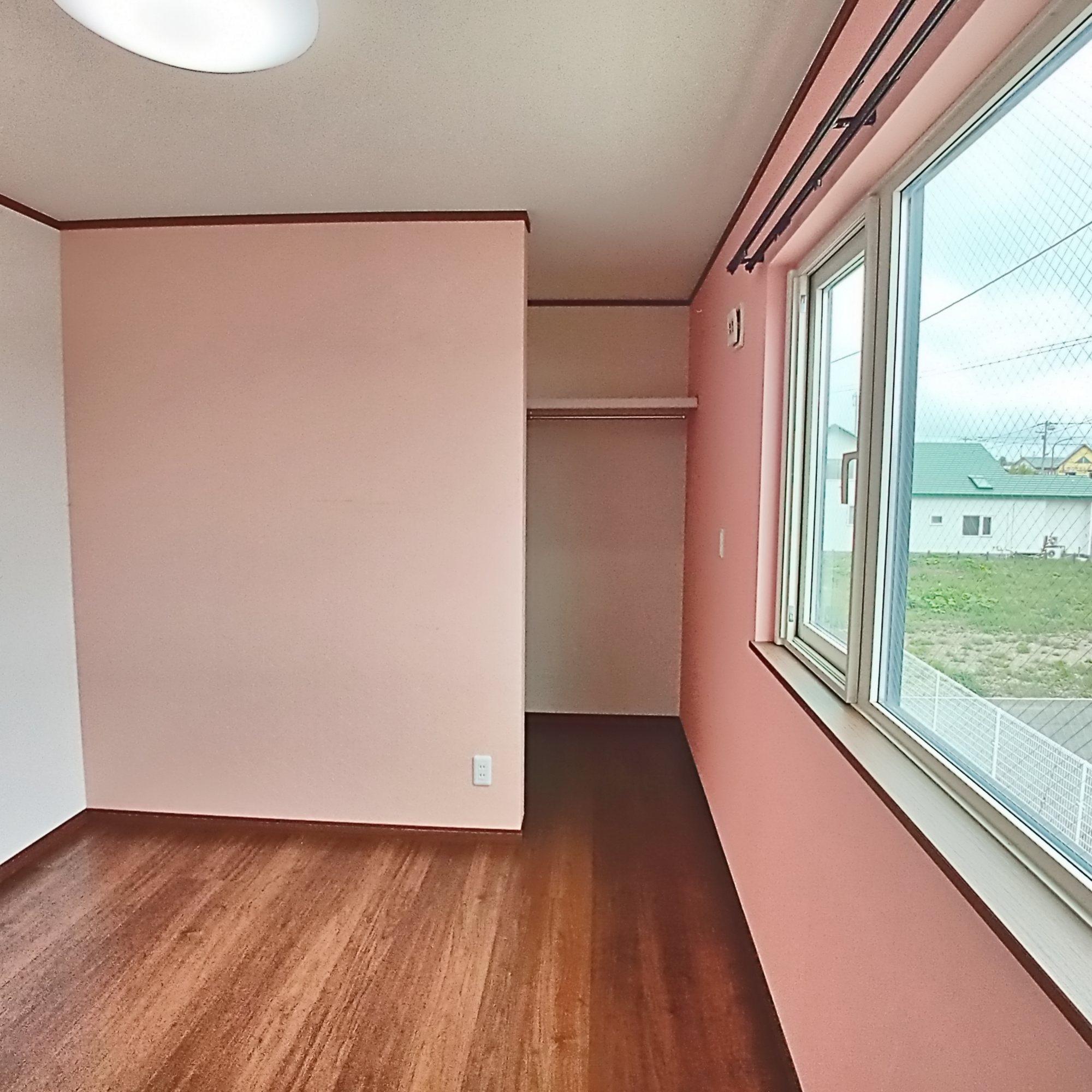 室蘭市八丁平1丁目49-30　中古住宅の洋室
