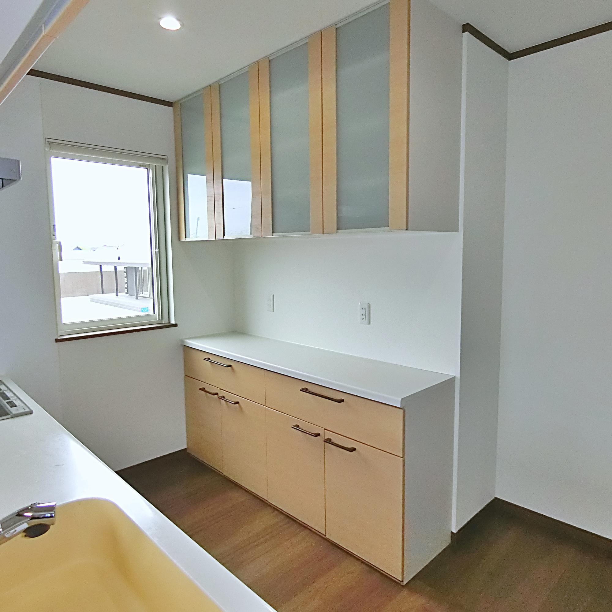 室蘭市八丁平1丁目49-30　中古住宅のキッチン|1階キッチンです
