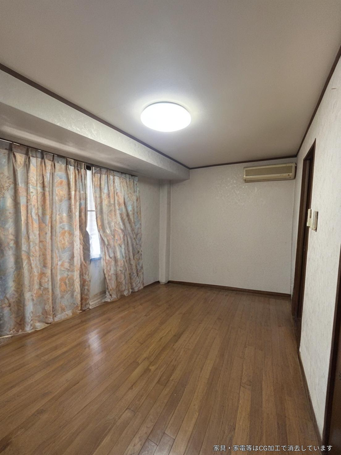 西宮市段上町六丁目　戸建の洋室
