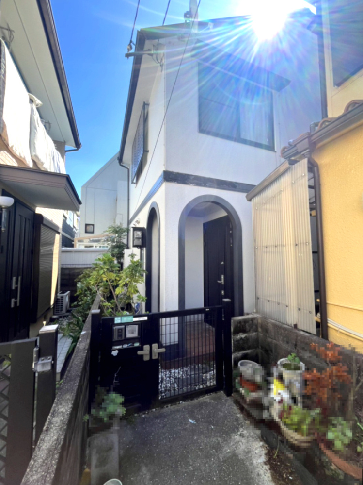 西宮市段上町六丁目　戸建の外観|・平成７年１０月築　
・敷地面積：７３．４２㎡（約２２．２坪）
・建物面積：８３．１６㎡（約２５．１坪）