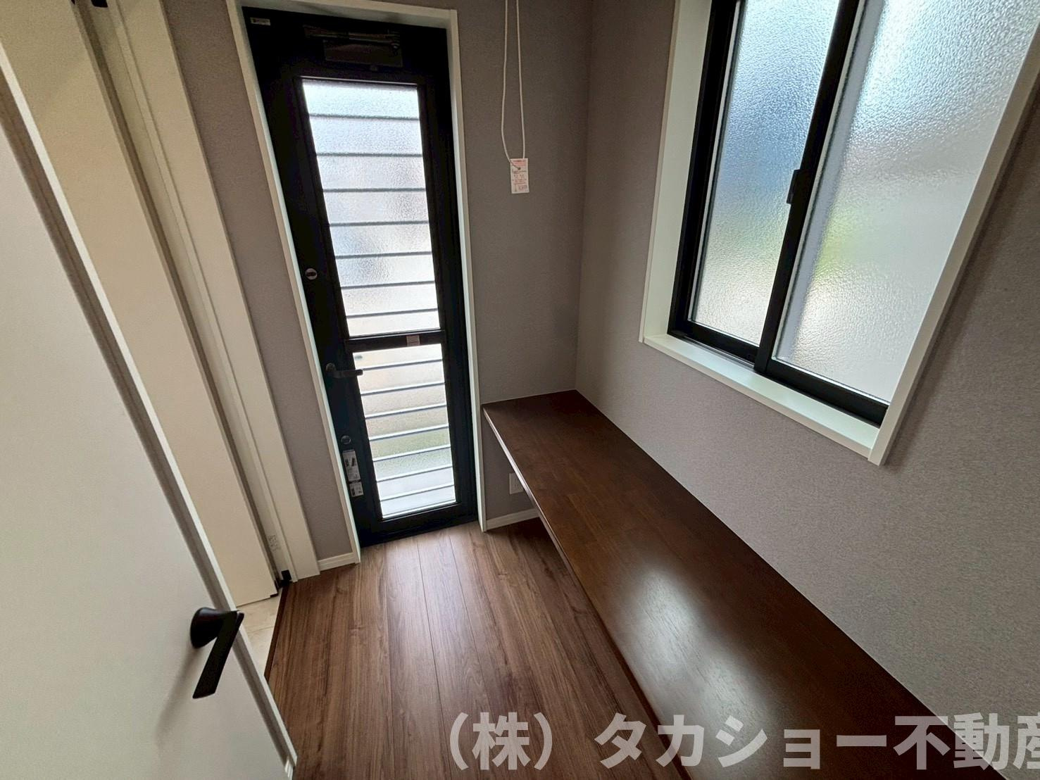 市原市八幡　築浅戸建のランドリースペース