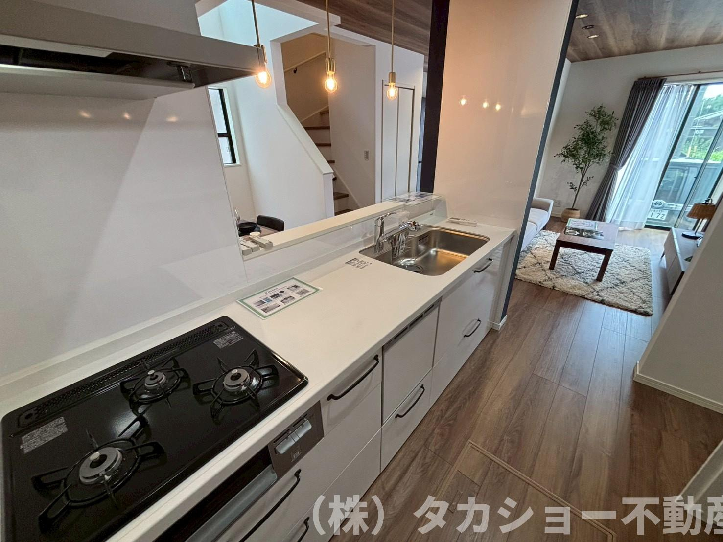 市原市八幡　築浅戸建のキッチン