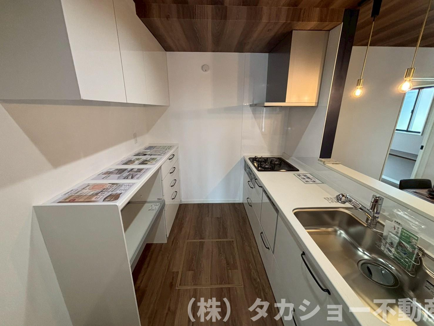市原市八幡　築浅戸建のキッチン