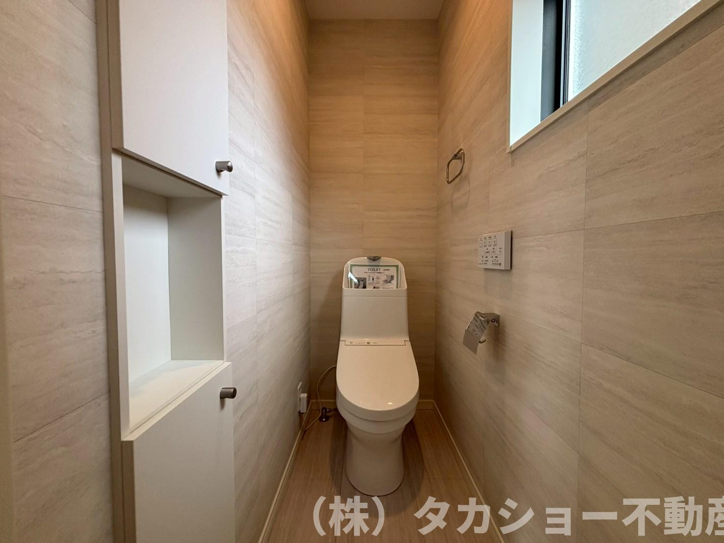 市原市八幡　築浅戸建のトイレ