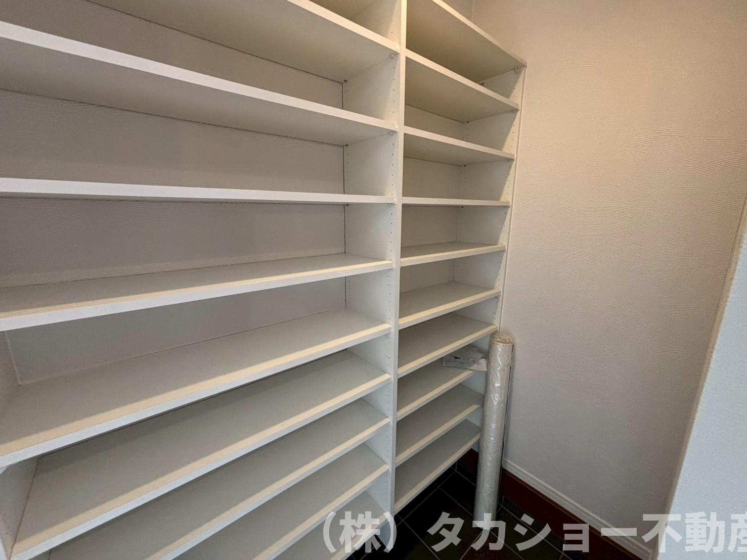 市原市八幡　築浅戸建の収納