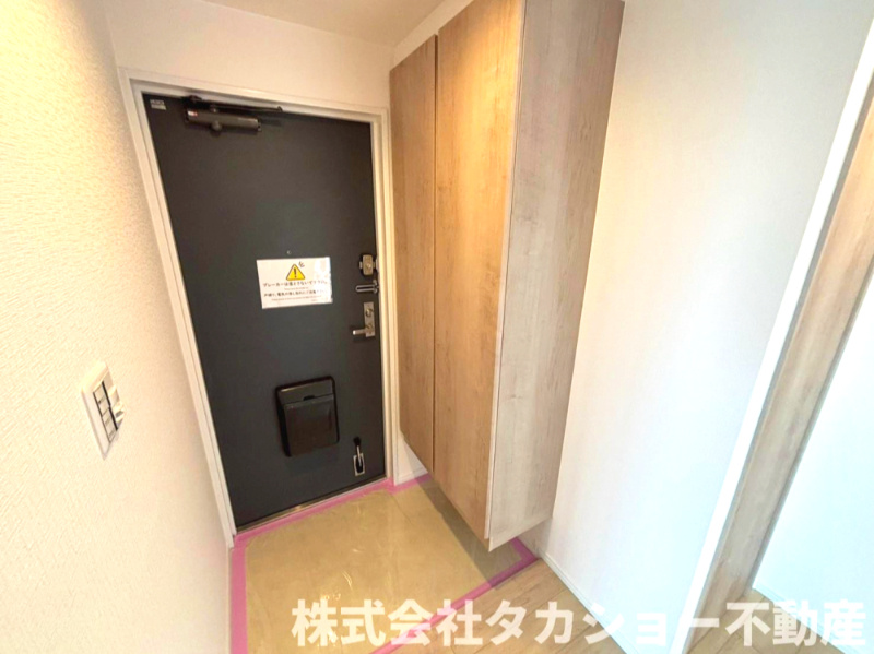 コープシティおゆみ野B棟の玄関