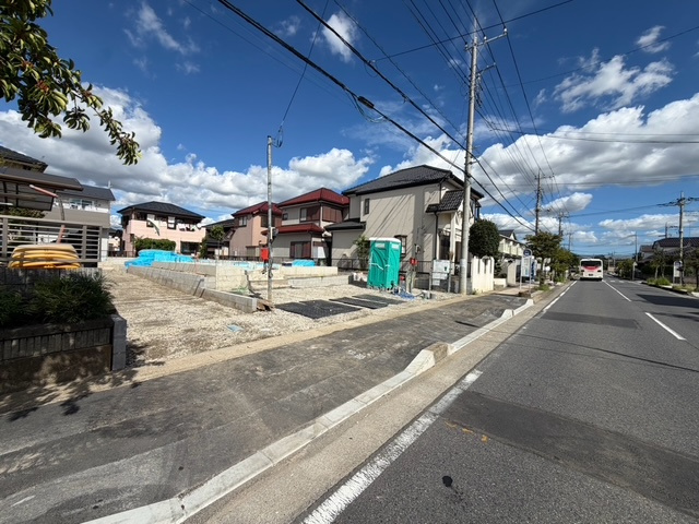 久喜市吉羽5丁目第9（全3棟）前面道路