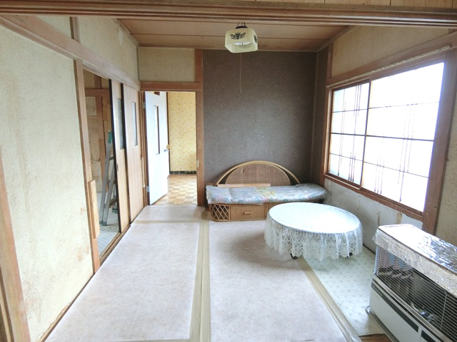 室蘭市白鳥台4丁目31-3　中古住宅の洋室