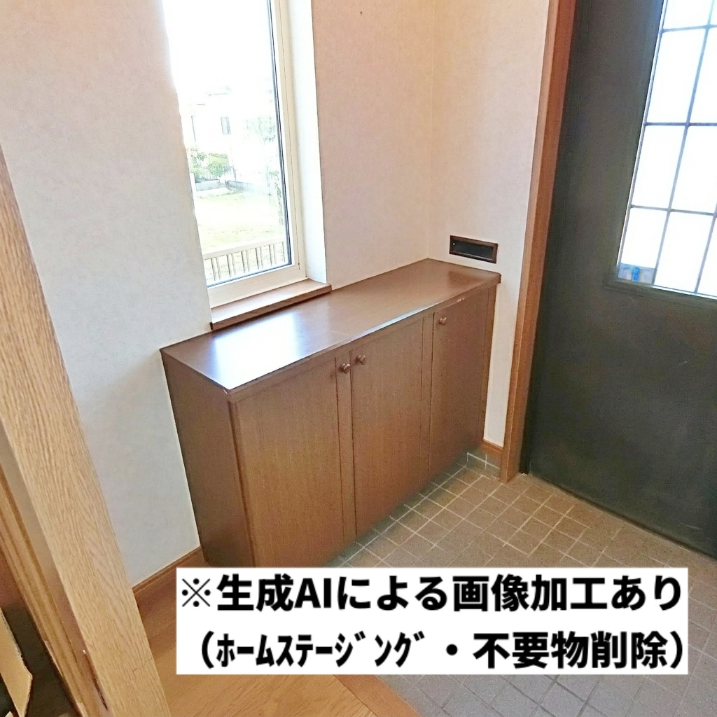 室蘭市八丁平2丁目28‐17　中古住宅の玄関