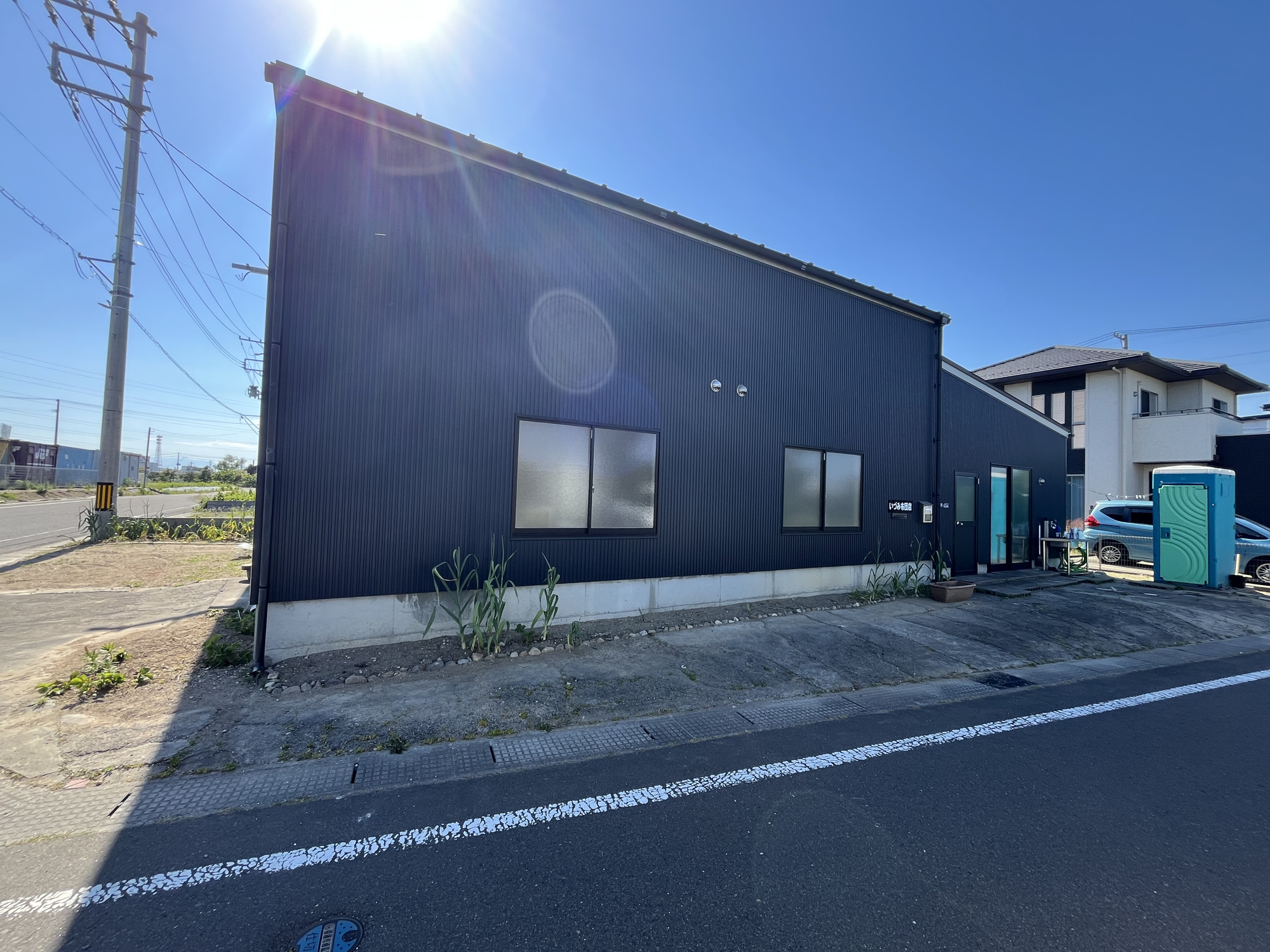 多賀城市宮内一丁目工場の外観|東南角地のため陽当たり良好！