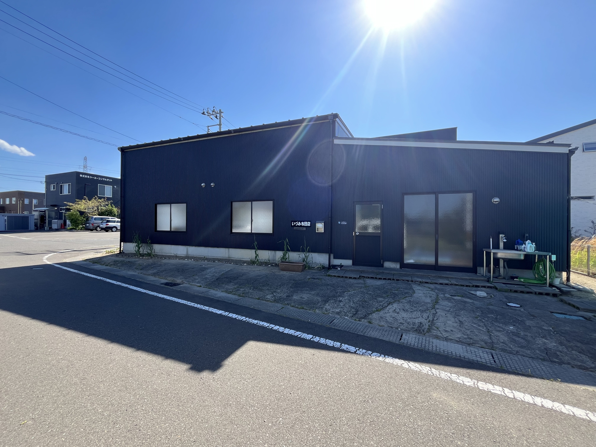 多賀城市宮内一丁目工場の外観|ゆとりある敷地と作業スペースを確保。多様な事業ニーズに対応可能です。
