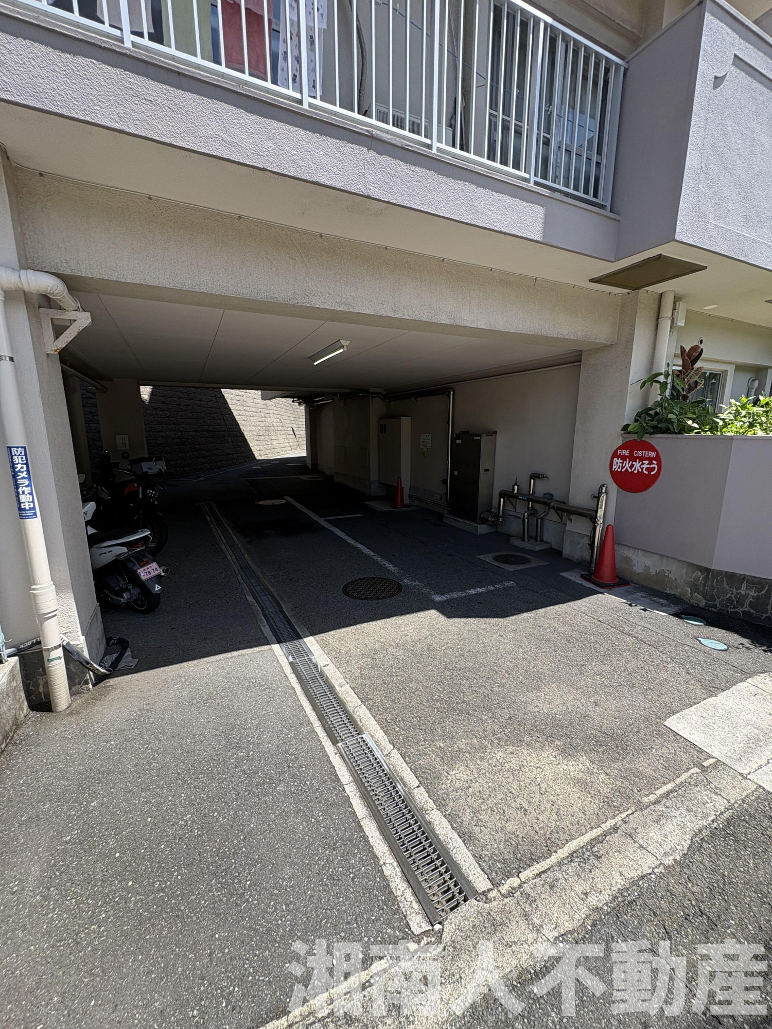 逗子ローズプラザマンションの駐車場|車をお持ちの方に嬉しい駐車場付きの物件です