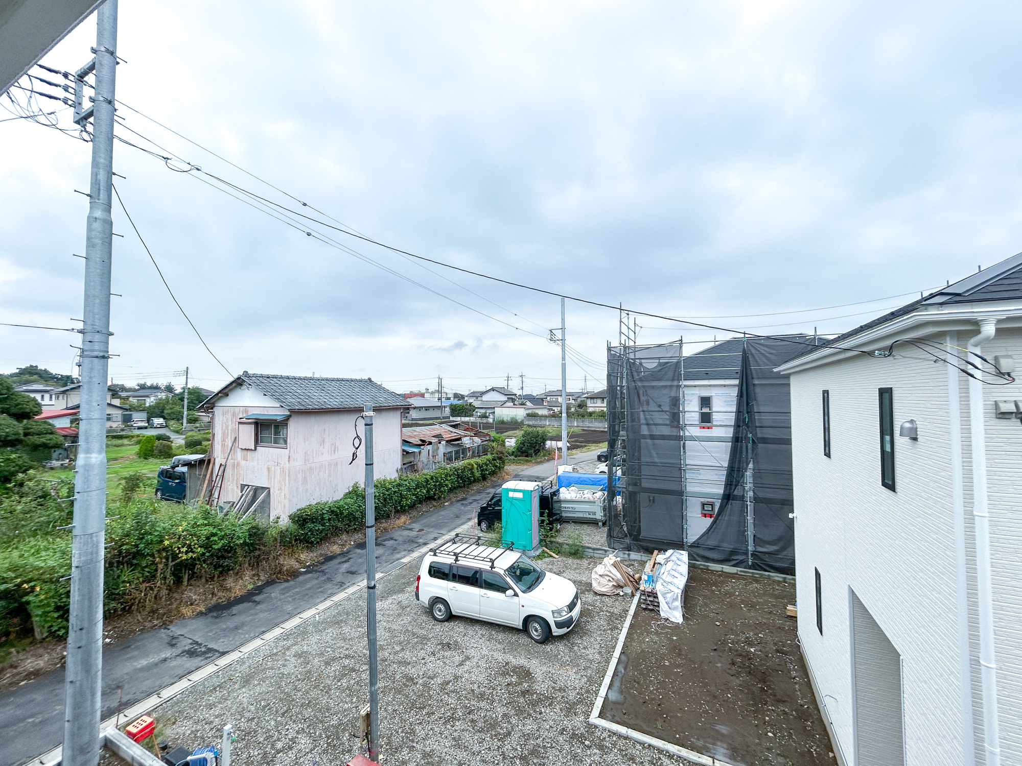前橋市堀之下町第1　新築住宅全4棟の展望|低層の一戸建てを中心とした街並みが整然と続き、周辺は高い建物が建っていないので、採光や開放性に恵まれ、空が広く緑の多い閑静な趣を感じる環境です。