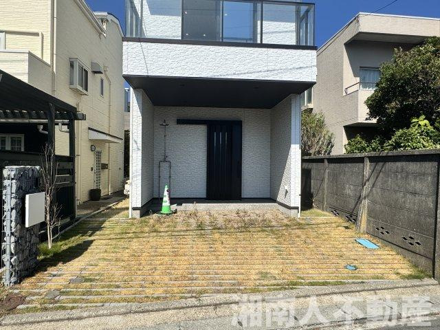 鎌倉市由比ガ浜４丁目３－８－２新築戸建ての外観|外観は落ち着いています