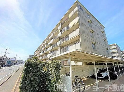 第4みつわ台ハイツ　J棟の外観