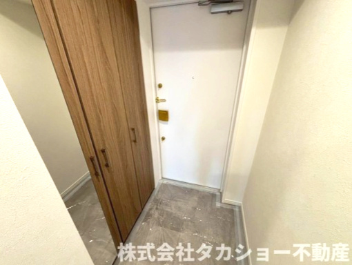 サンクレイドル千葉登戸スカイレジデンスの玄関|落ち着いた玄関です