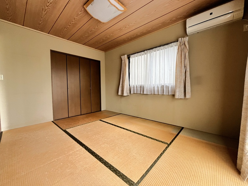 行田市長野５丁目　中古戸建　１階和室　南向きの和室　収納付き