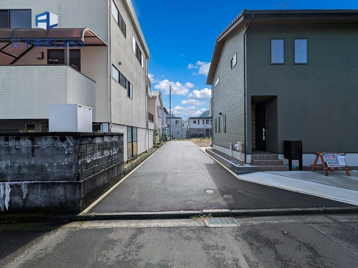 静岡市葵区羽鳥六丁目5期　全1棟の前面道路含む現地写真