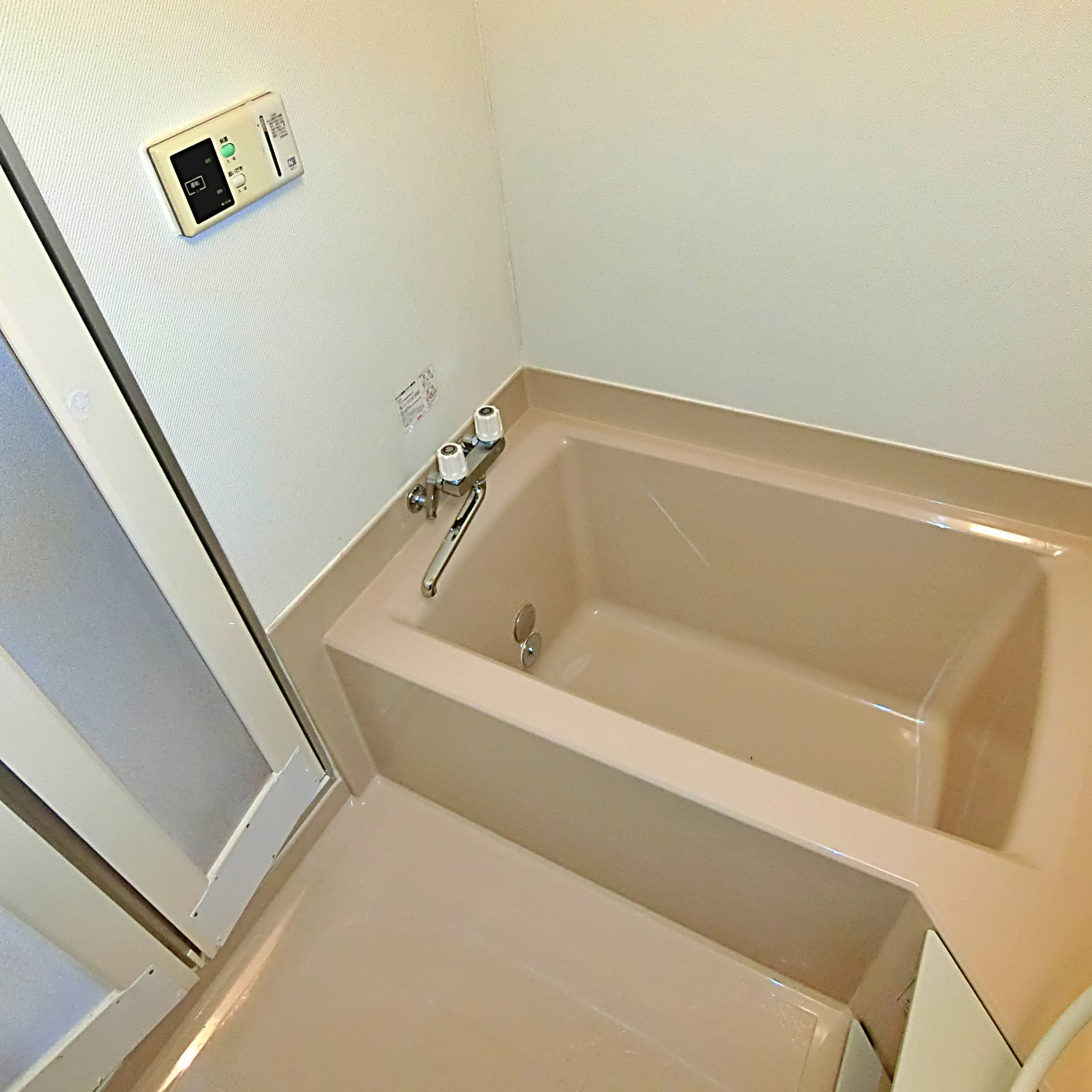 登別市鷲別町4丁目37-21　中古住宅の浴室