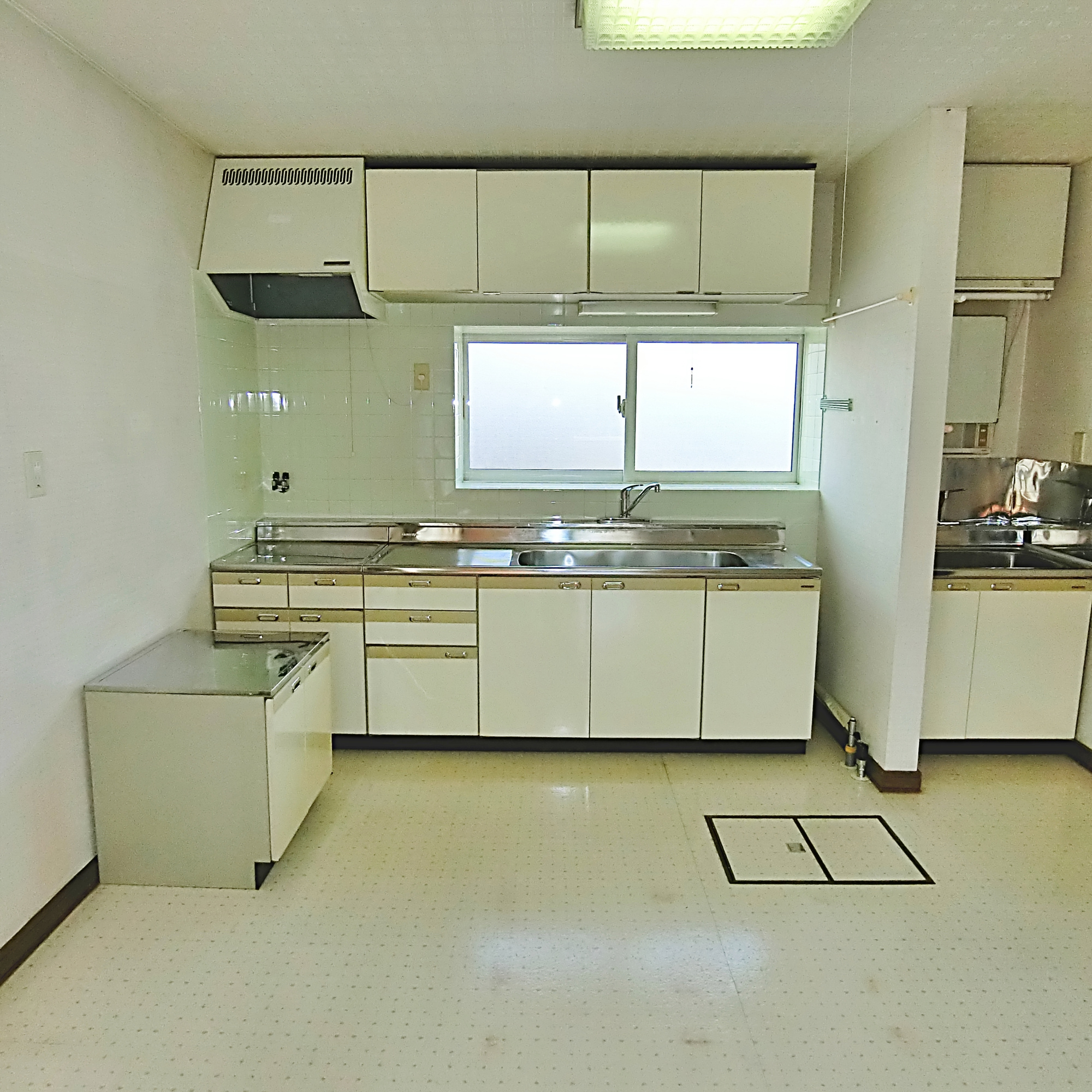 登別市鷲別町4丁目37-21　中古住宅のキッチン