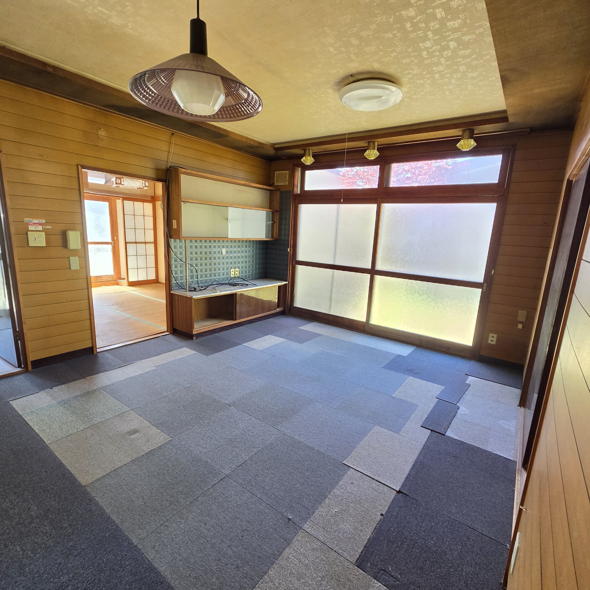 登別市片倉町1丁目12-4　中古住宅の居間・リビング